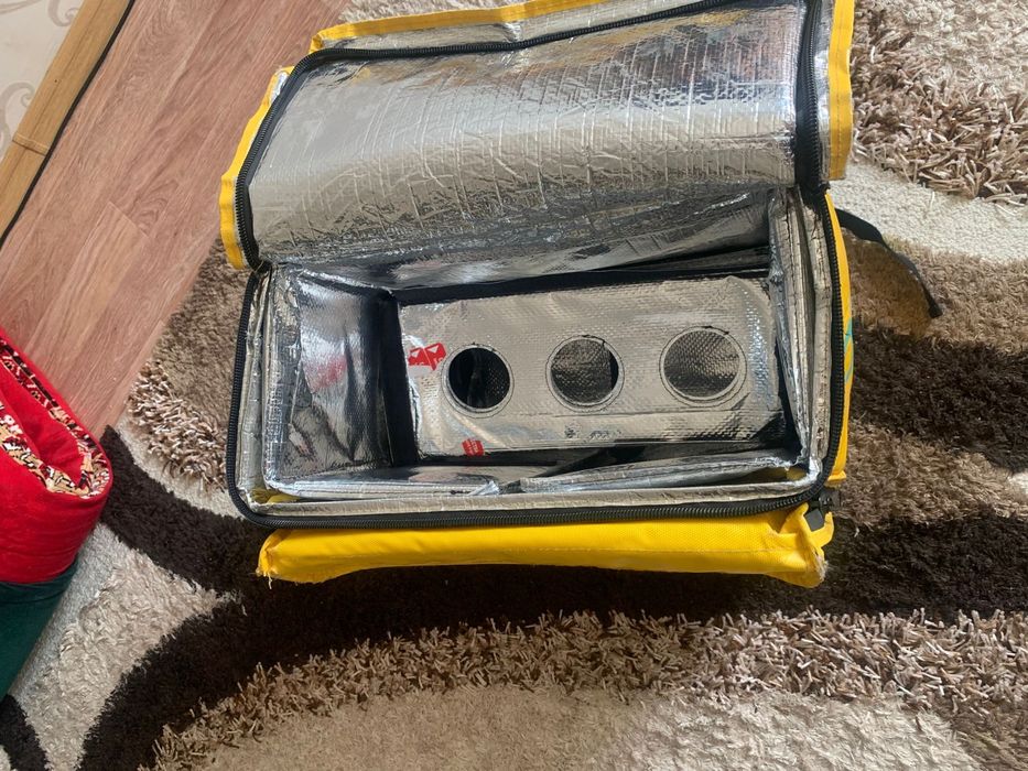 Продаются сумка.