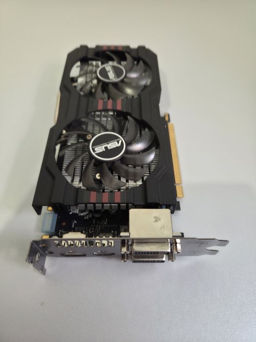 Placă video ASUS GeForce GTX 660 DirectCU II OC 2GB GDDR5 – HDMI / DP / 2x DVI