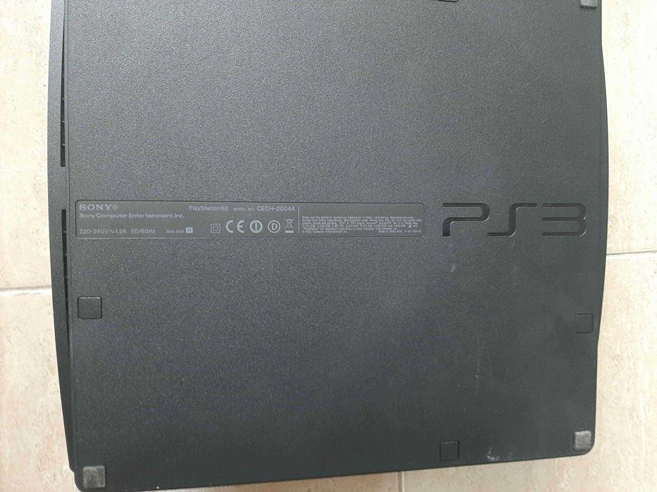 PlayStation 3 с два джойстика + 6 игри