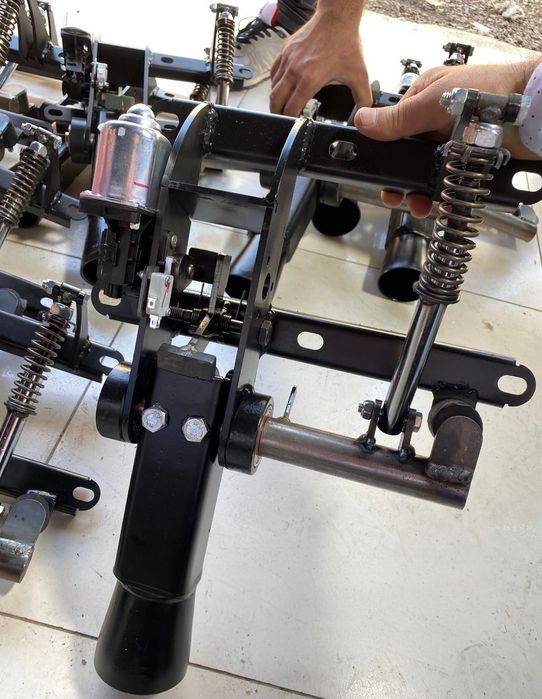 РЕЗЕРВНИ ЧАСТИ ЗА БОКСОВИ КРУШИ. Имам абсолютно Всичките части