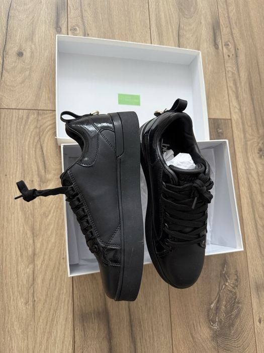 Оригинални обувки BLUGIRL от кожа 39 номер