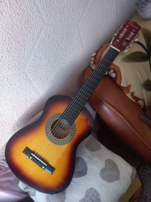 Chitară clasică nouă
