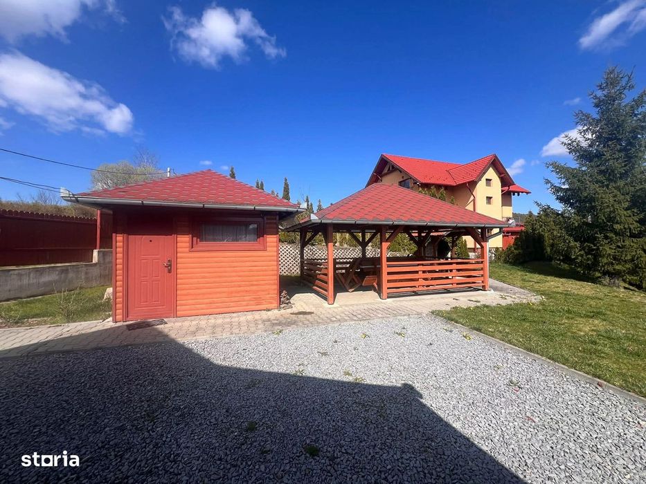 Casa tip vila cu 4 apartamente de vanzare Sovata, Mures