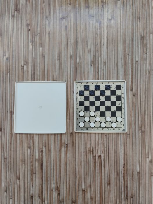 Шашки магнитные .