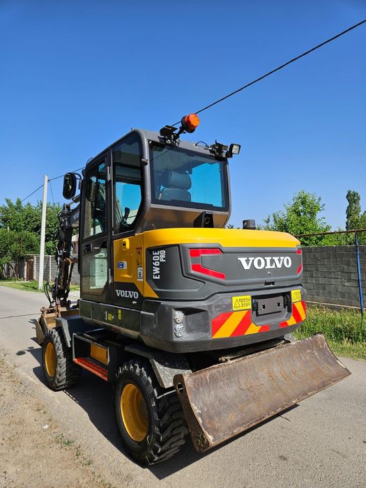 Услуга Малютка экскаватор-погручик  3в1