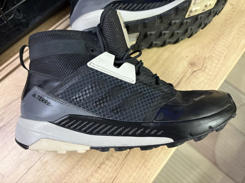 Маратонки Adidas terrex