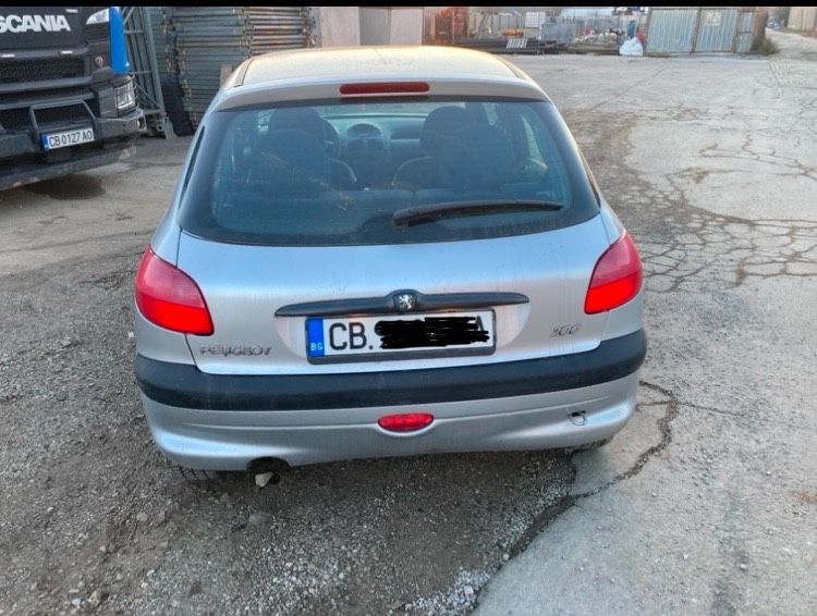 Пежо 206 бензин/2000г.,1.4,75 к.с