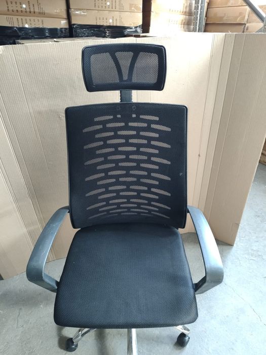 Scaune ergonomice de birou cu tetieră – 2 modele disponibile