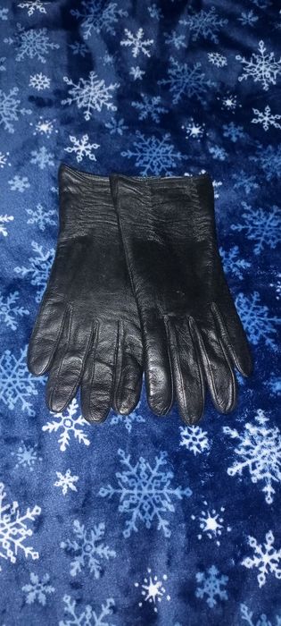 Кожаные перчатки