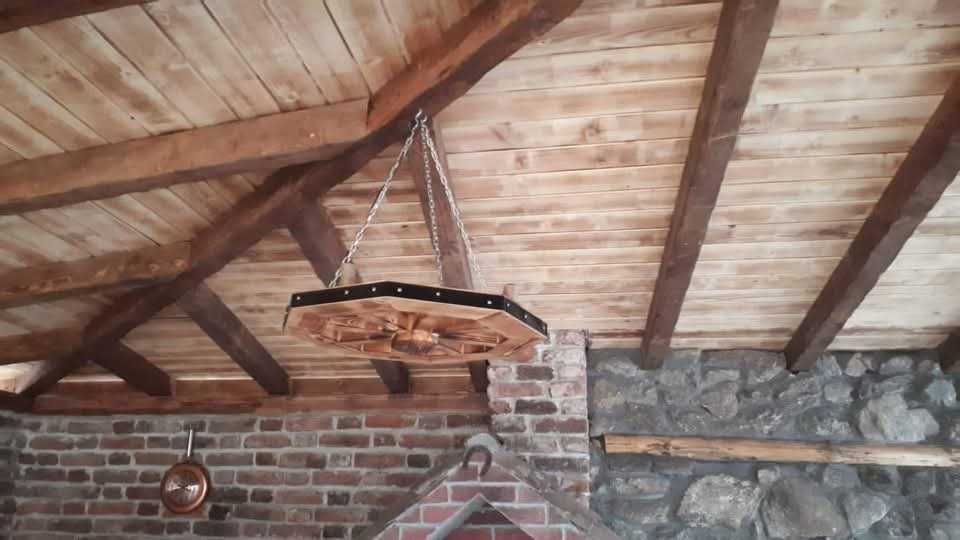 Дървени полилей за механи и заведения!
