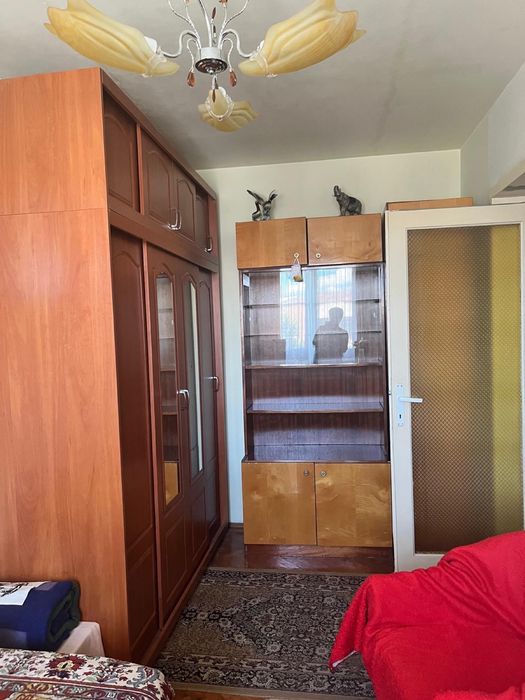 Vand apartament 3 camere, Calan,strada Independentei