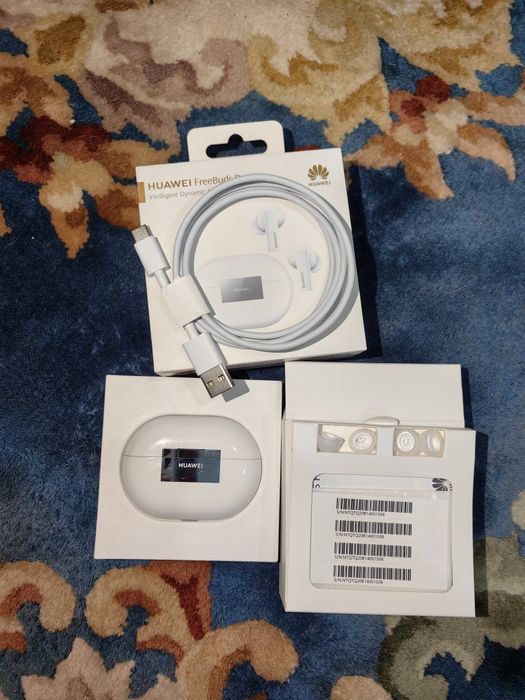 Продам наушники Huawei