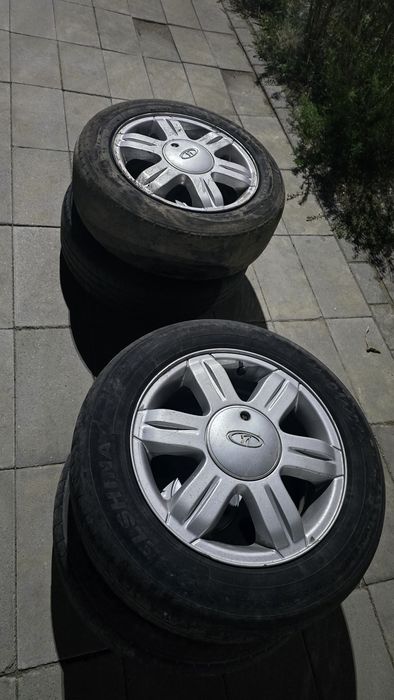 Продам титанки 4 штуки. Размер 15 тый.