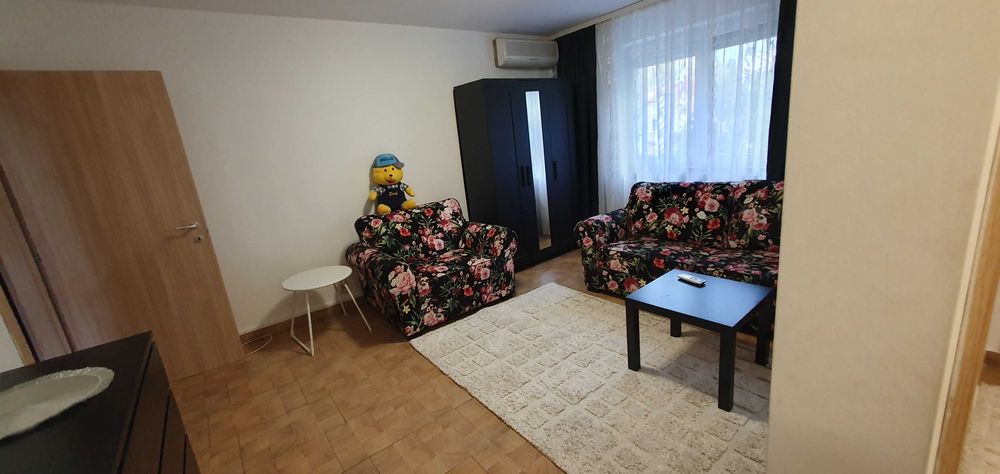Apartament de inchiriat, Piata Victoriei