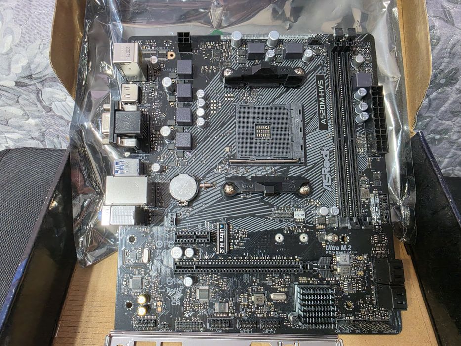 Материнская плата AsRock A520M