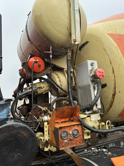 Автобетоносместитель 8 куб