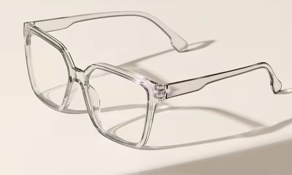 Прозрачни рамки за очила