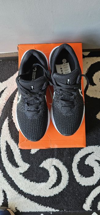 NIKE React Infinity Flyknit 3