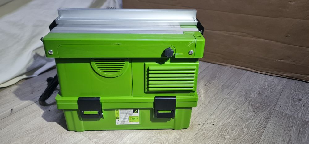 Fierăstrău circular de masă