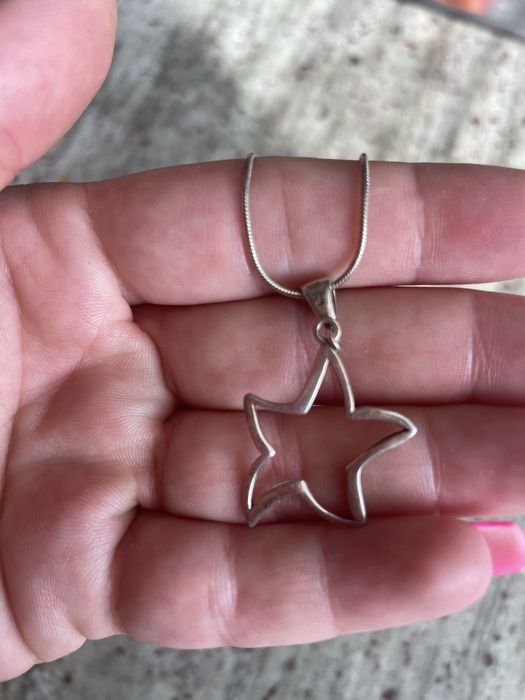 Сребърен синджир с висулка