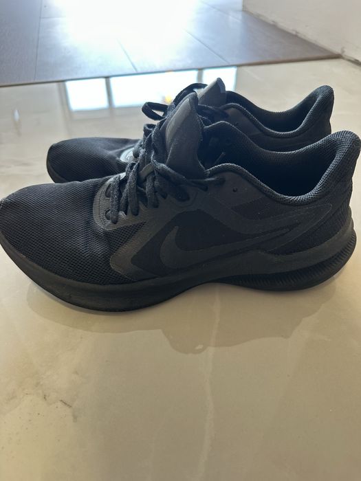 Маратонки Nike 40.5