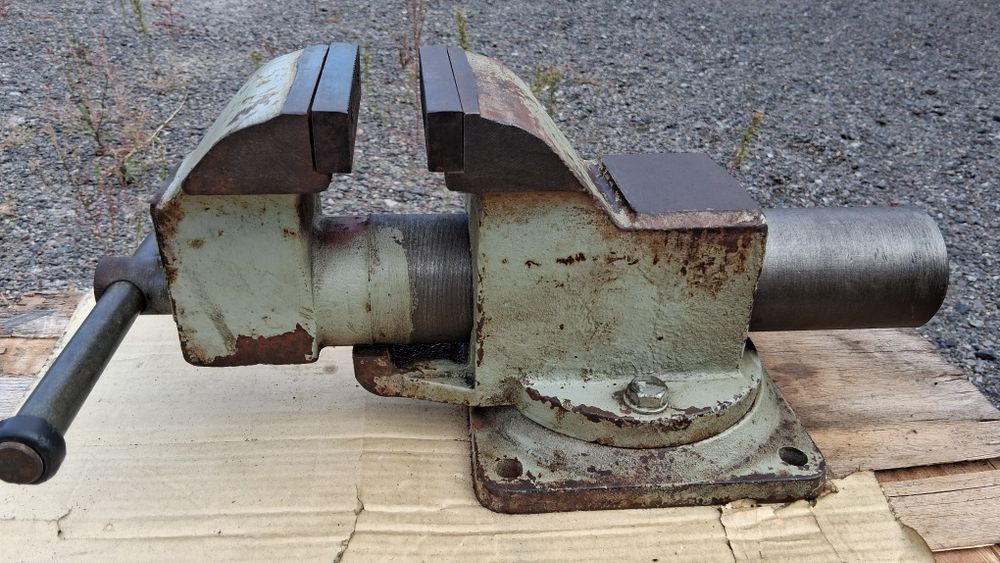 Тиски производство СССР