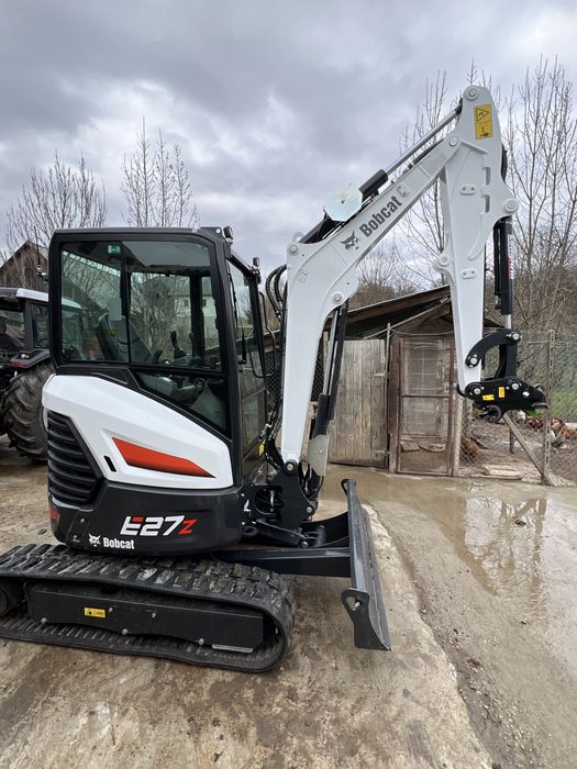 Miniexcavator bobcat E27z 2025, stare noua