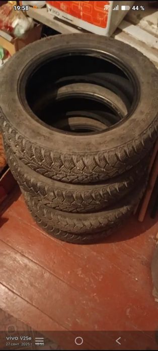 Продам покрышки зимние