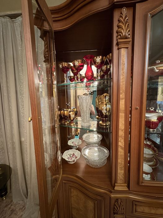 Сервант / буфет