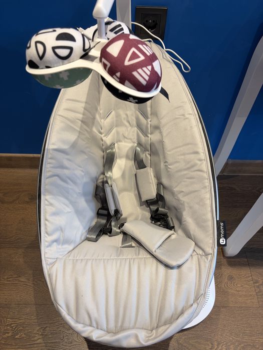 Електрическа бебешка люлка mamaRoo 5.0 В гаранция