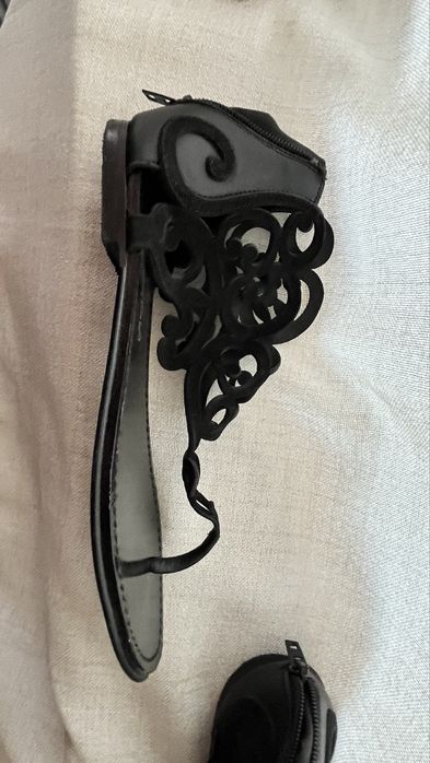 Черни сандали естествена кожа велур и гьон