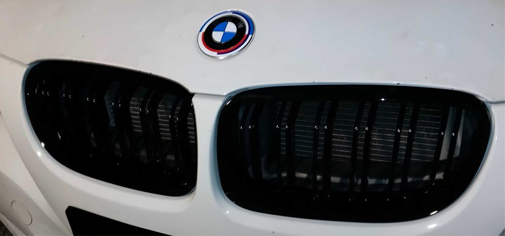Гаранция! Нови Висококачествени Двойни Бъбреци за BMW E90 E91 Facelift