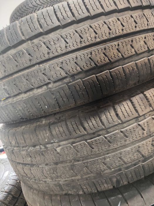 2бр.зимни гуми 215/75/16C Nexen