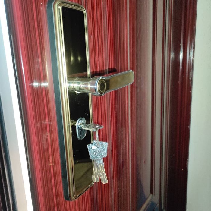 Замки для дверей и установка кодивый замки