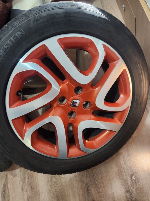 Roti Renault  stare foarte bună 205/55 R 17 cauciucuri vara