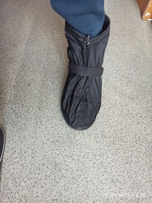 Утолщенные водонепроницаемые бахилы