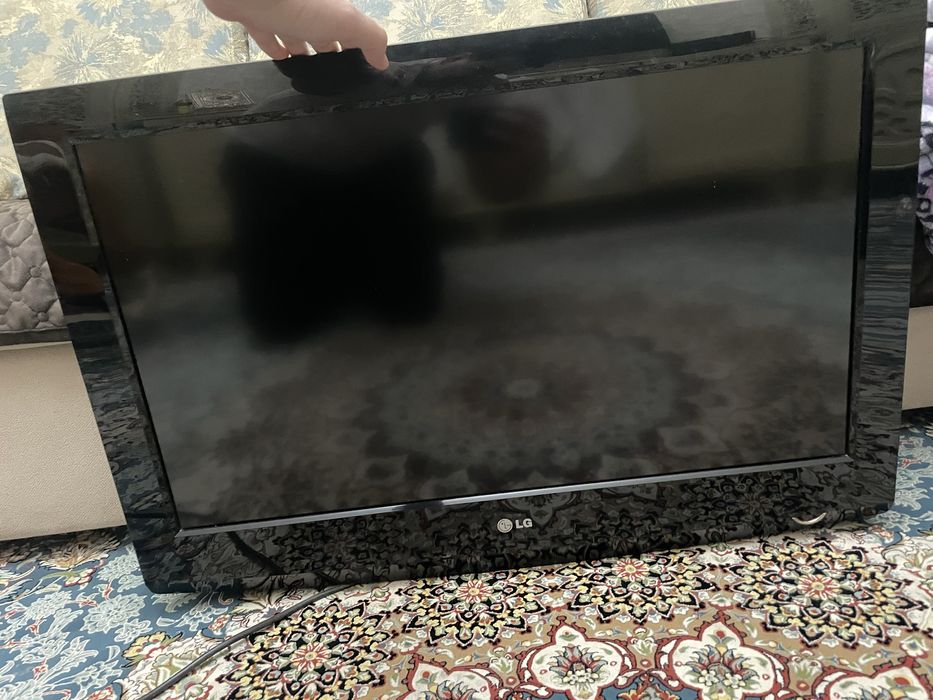 Телевизор LG32l2100 в хорошем состоянии