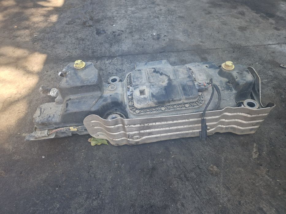 Rezervor citroen jumper 2 codul piesei 12678023