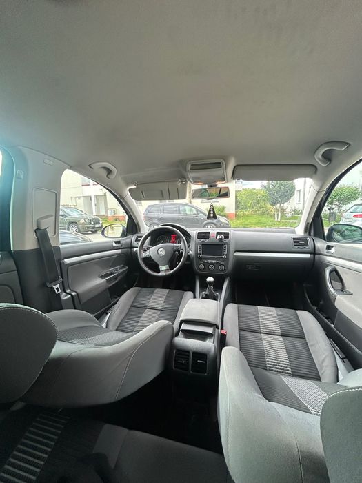 VÂND Volkswagen Golf 5