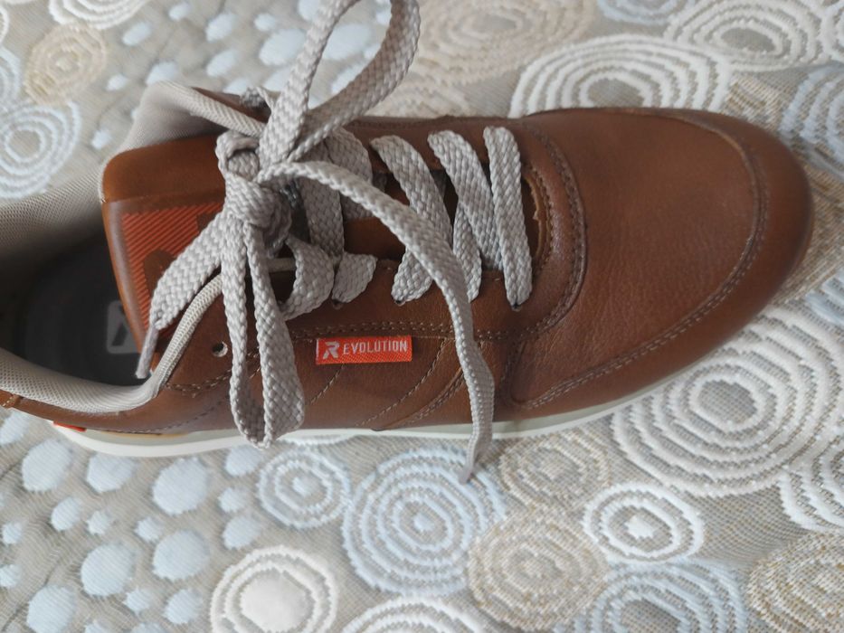 Маратонки 36 номер Неползвани