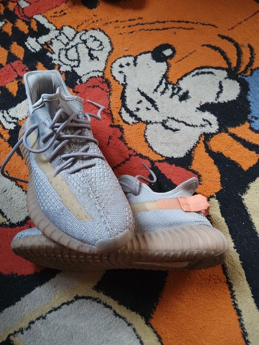 Adidas Yeezy Boost 350 V2 Tail Light  маратонки