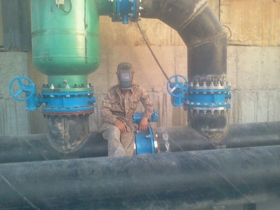 Выполняю сварочные работы