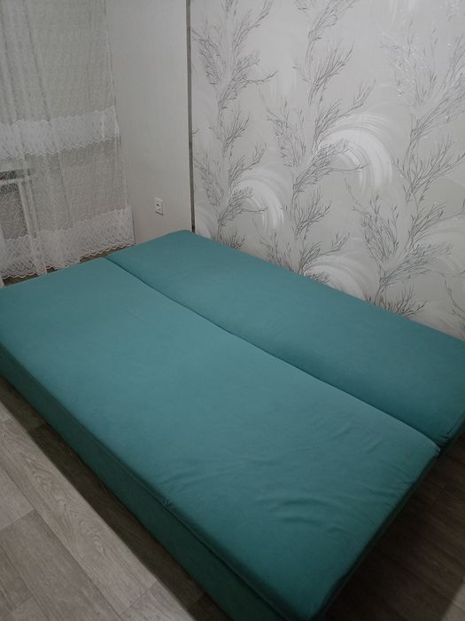 Срочно диван -тахта продаю б/у