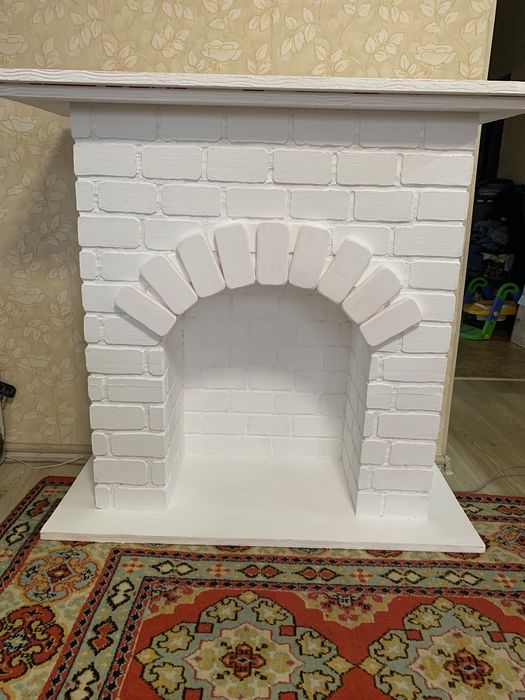 Камин декоративный