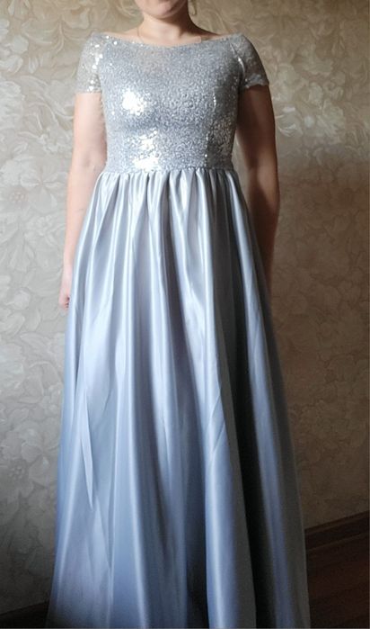 Продаю вечерние платья