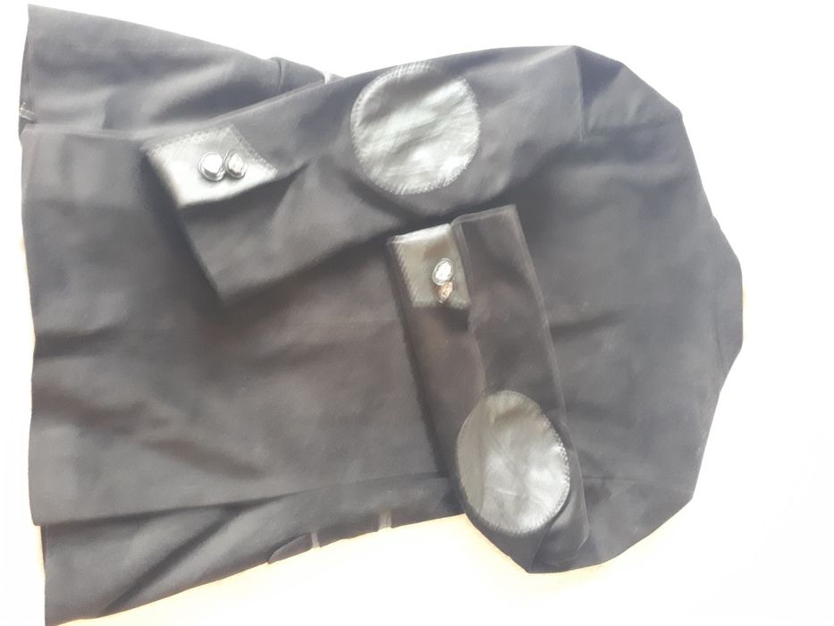 Продаю костюм в школу