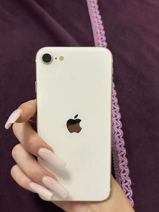 Продам SE iPhone
