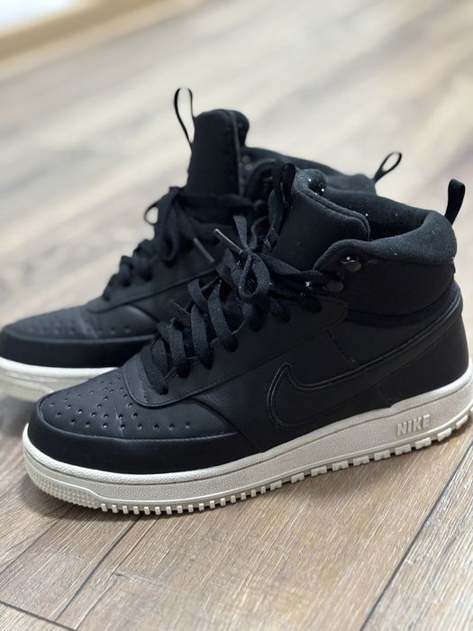 Продам или обмен NIKE Cort Vision Mid wntr