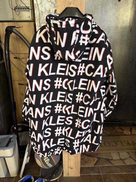 Продам плащ Calvin Klein Jeans