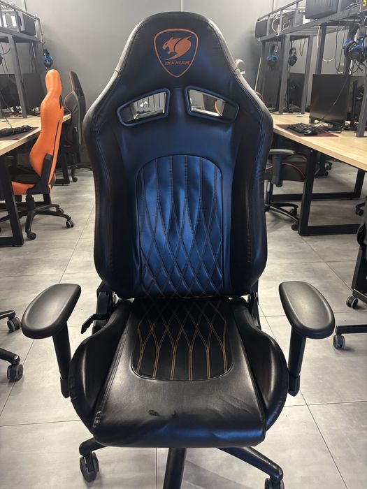 Продаю игровые кресла cougar